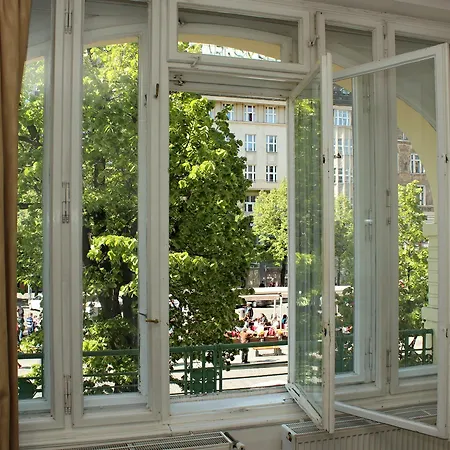 Meran Отель
