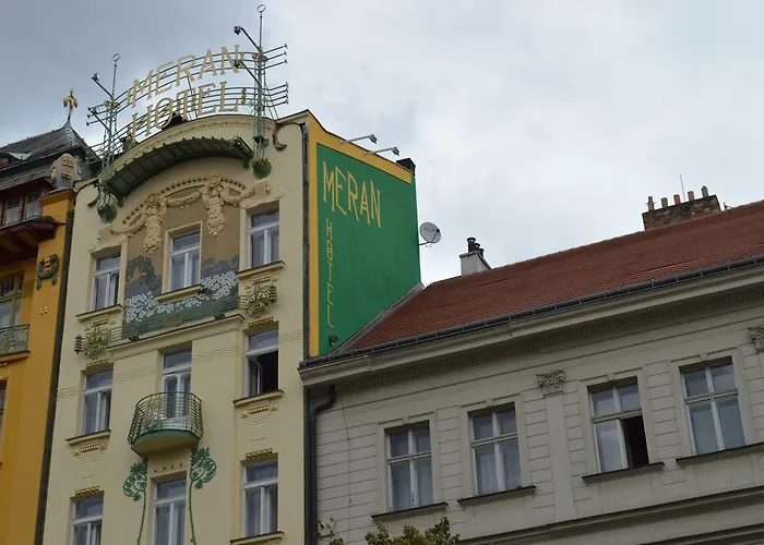 Meran Hotel 3*